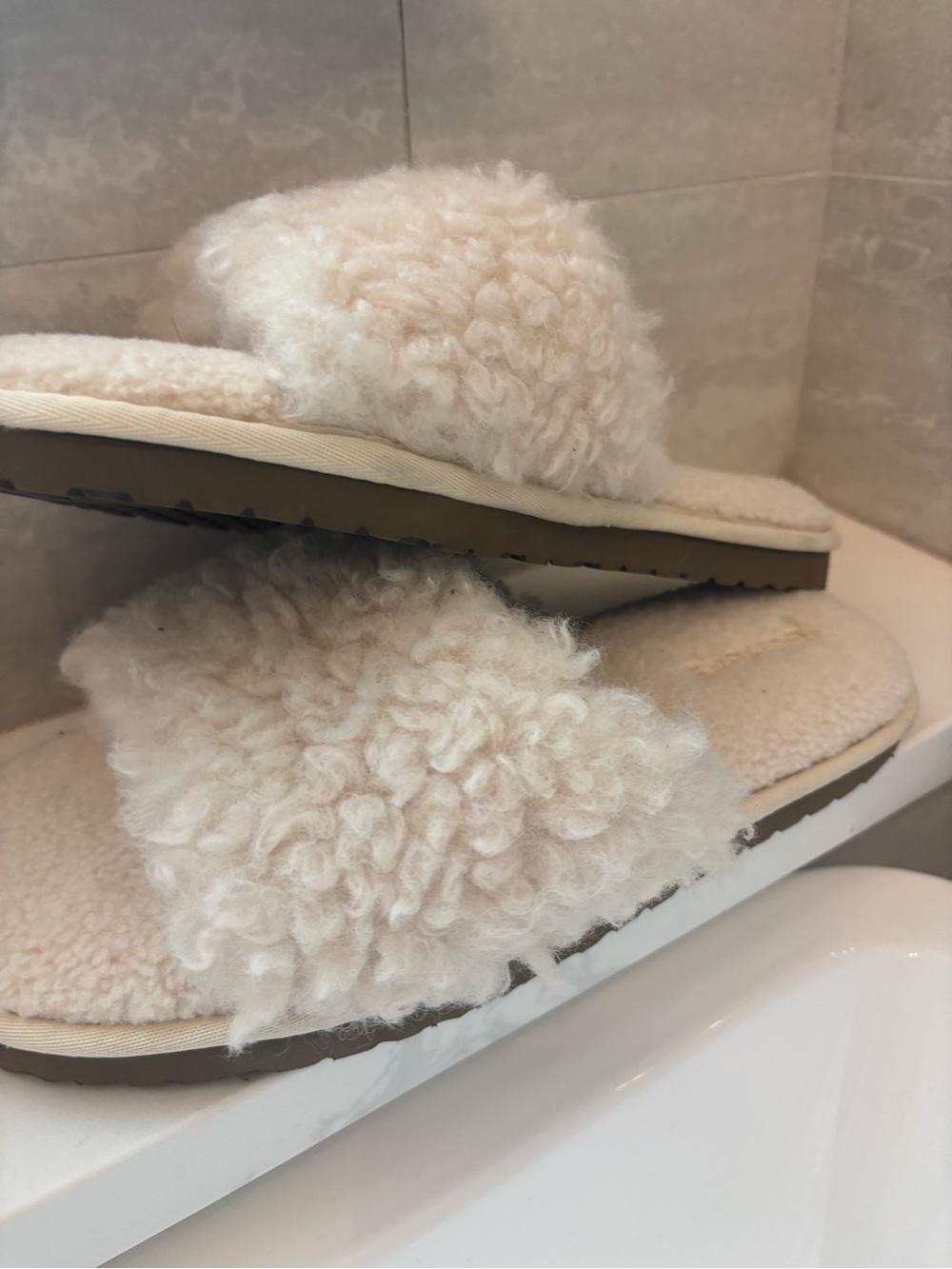 Bombas Sunday Cream Shearling Slide Slippers - Picture 7 of 7
